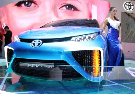 Hãng ô tô Toyota trình làng 3 phân khúc xe tại triển lãm xe 2015