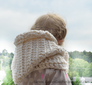 Free, Easy Crochet Pattern: Hooded Scarf - Yahoo! Voices - voices