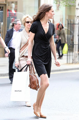 Paparazzi Pics: Kate Middleton Shops in London