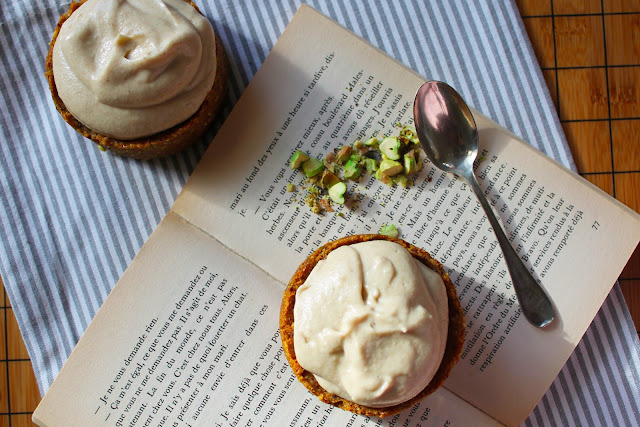 carrot cake cru cardamome fleur d'oranger crème cajou carrot cake cru cardamome fleur d'oranger crème cajou