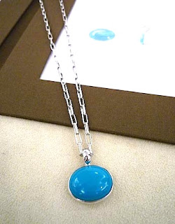 すっきりとしたペンダントトップへリメイク(リ・スタイル）した。