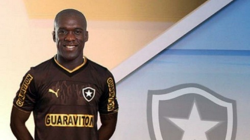 seedorf com a camisa do botafogo