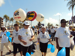 121011 orla praia atalaia caminhada dia mundial luta contra a AR