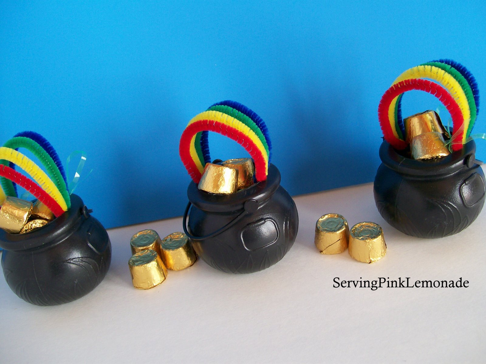 Serving Pink Lemonade Pot of Gold