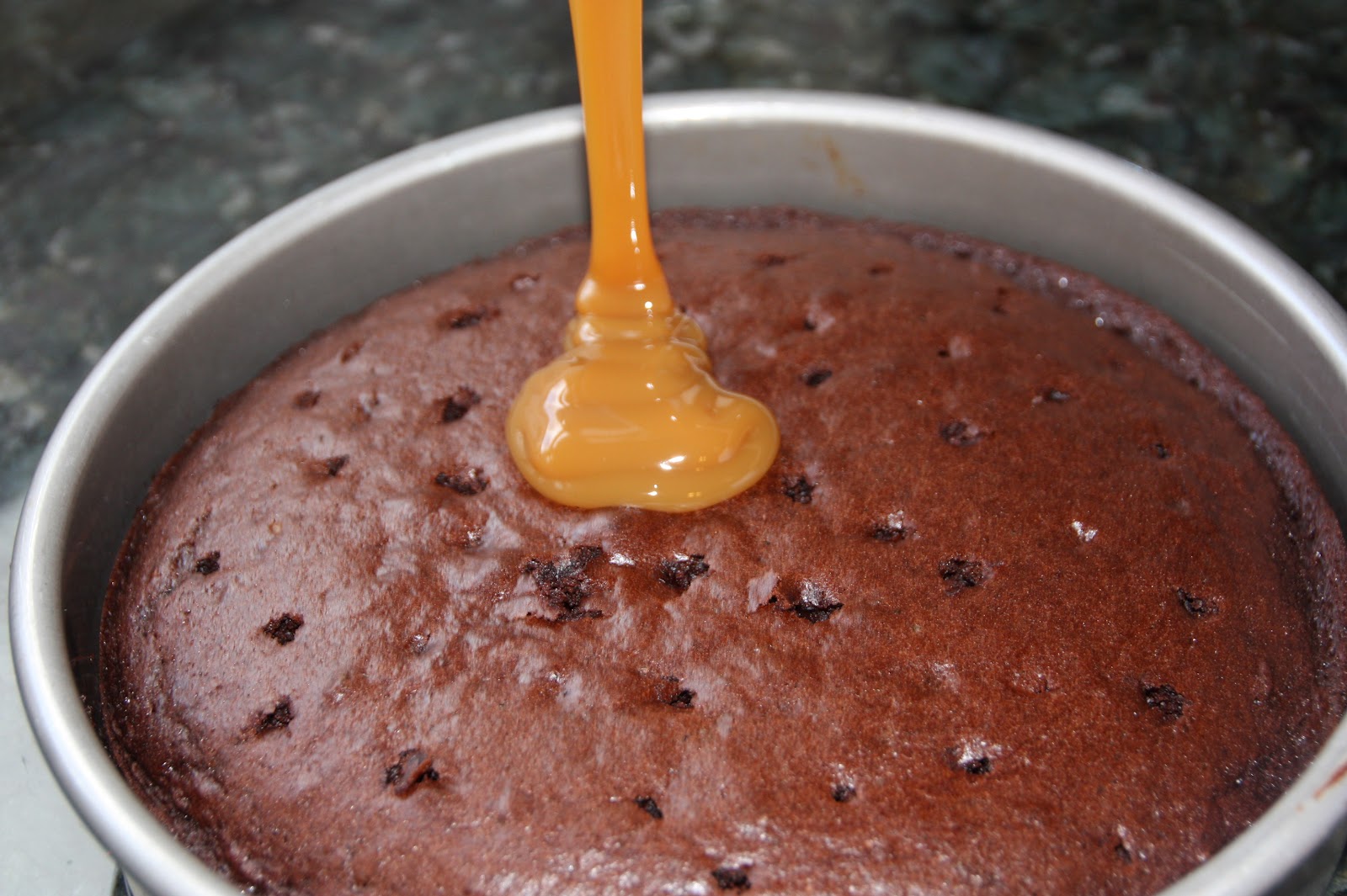 EVERYDAY SISTERS Toffee Poke Cake