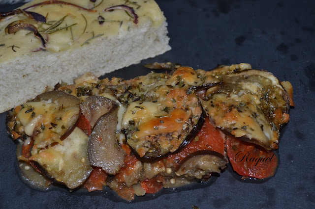 Berenjenas Con Tomates Y Queso Gratinado Al Horno 
