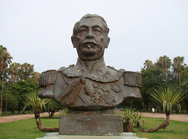 DUQUE DE CAXIAS  (76 anos) Militar * ( Duque de Caxias), RJ (25/08