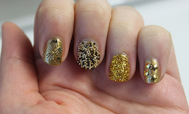 16 gorgeous golden nail art ideas Manicure Monday: New Year Gold - A Little Obsessed