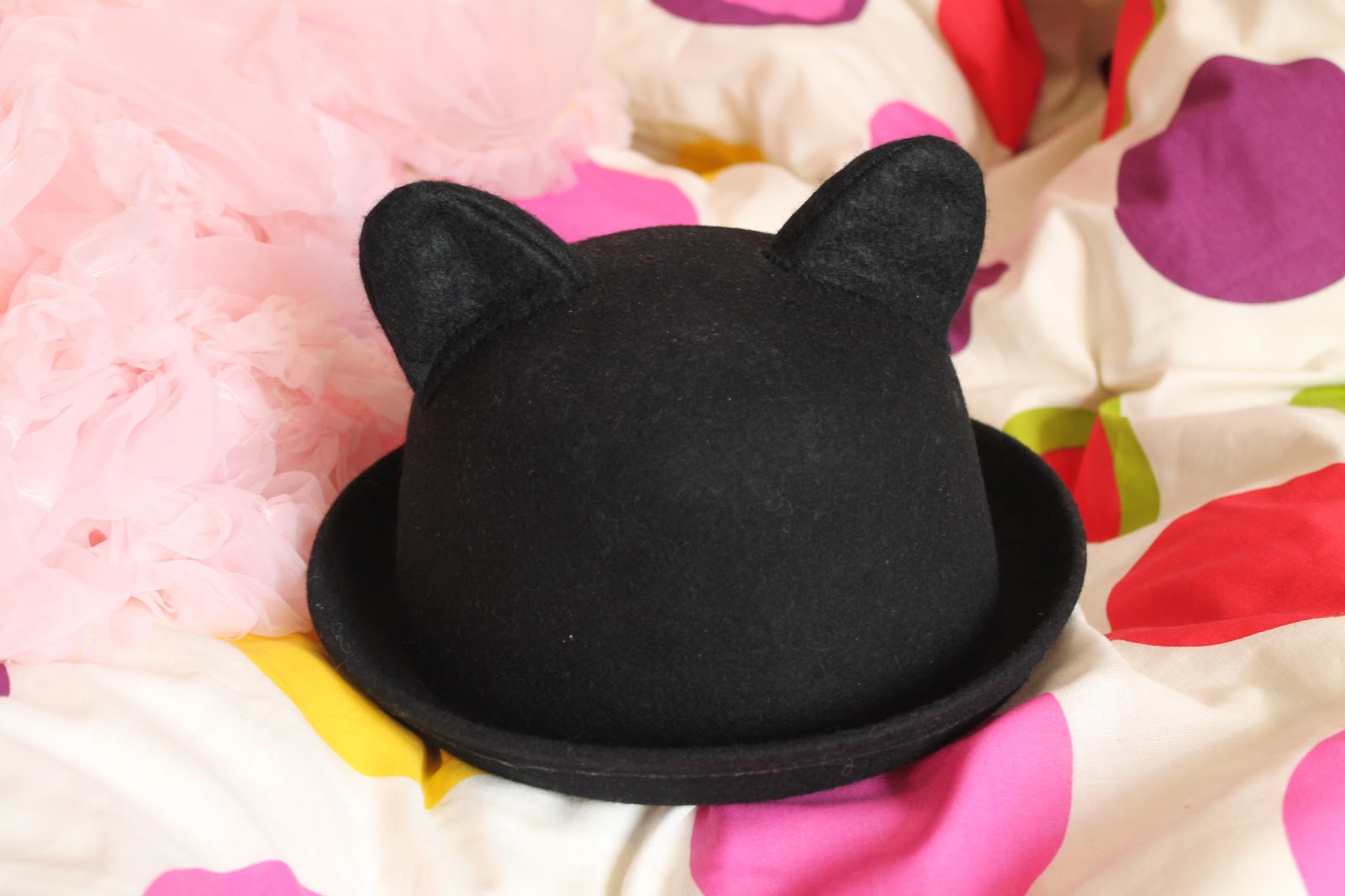 DIY A cat ear bowler hat