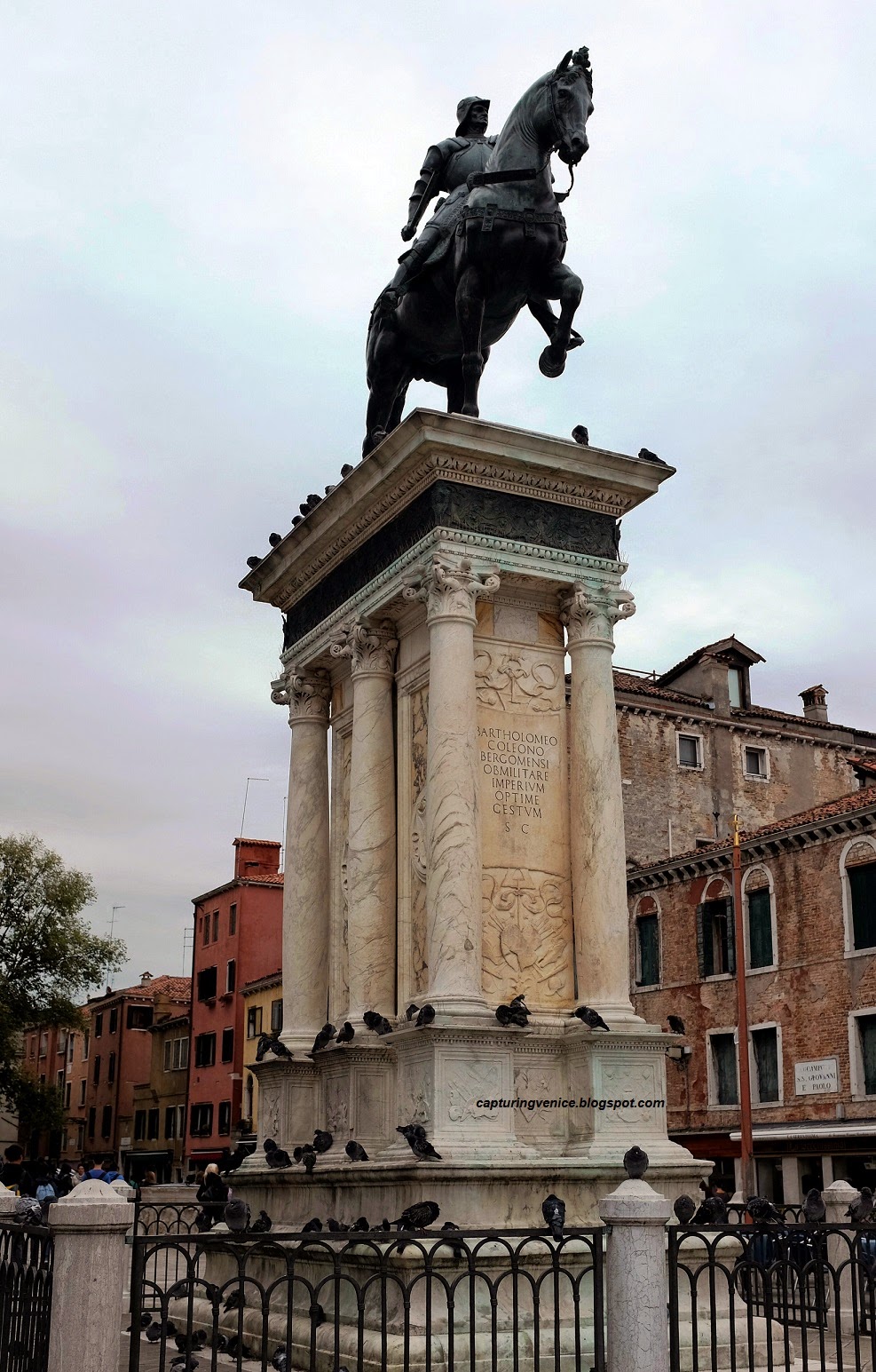 Statue of Bartolomeo Colleoni capturingvenice.blogspot.com