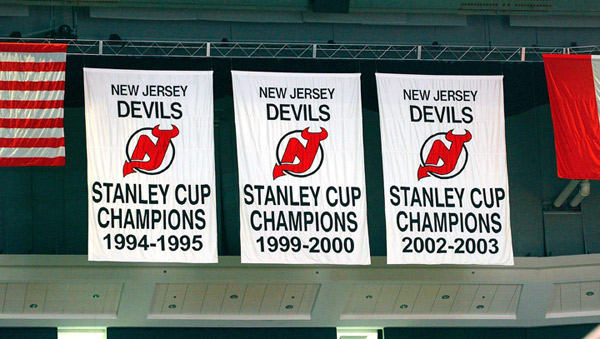 Martin Brodeur's No. 30 Is Raised to Rafters as Devils Honor 3-Time Cup  Champion - The New York Times