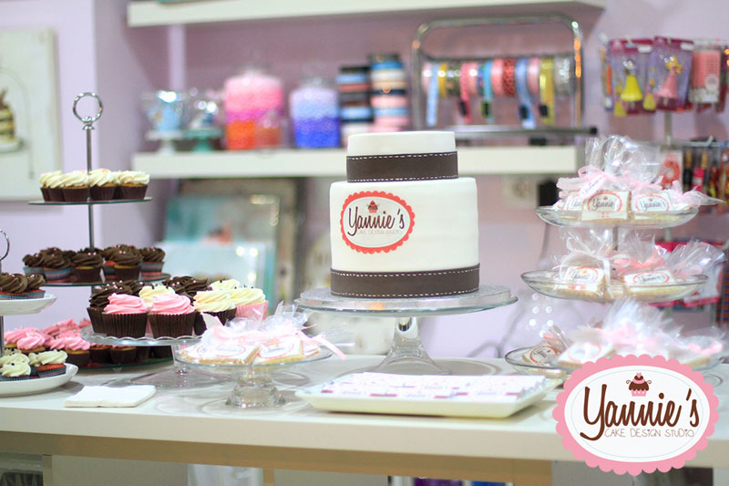 Yannies Cakes. Tartas Valencia Estrenamos tienda de repostería