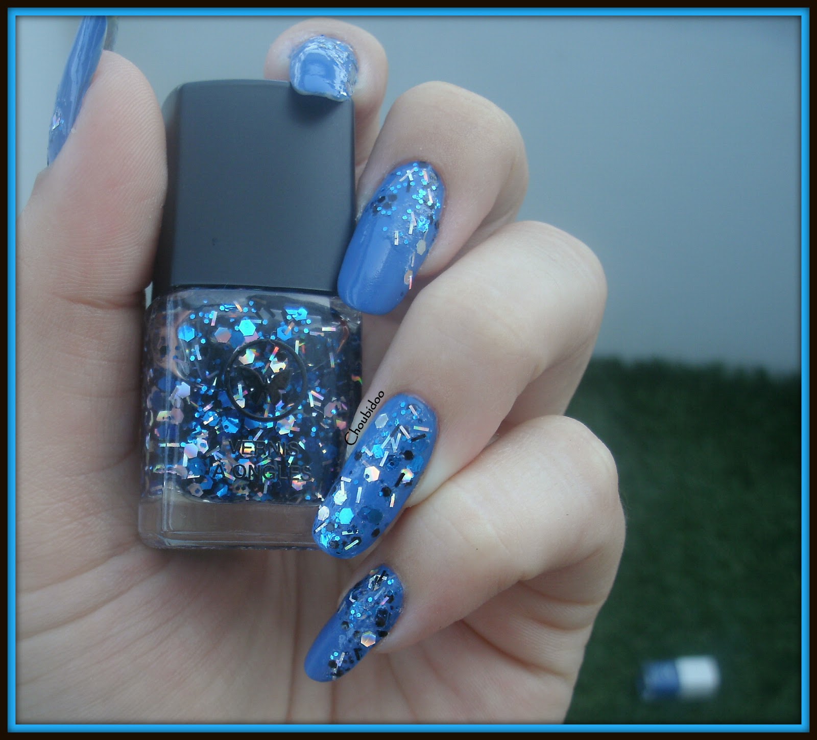 Nail Art by Choubidoo [Nail Art] Paillettes sur Bleu Jeans