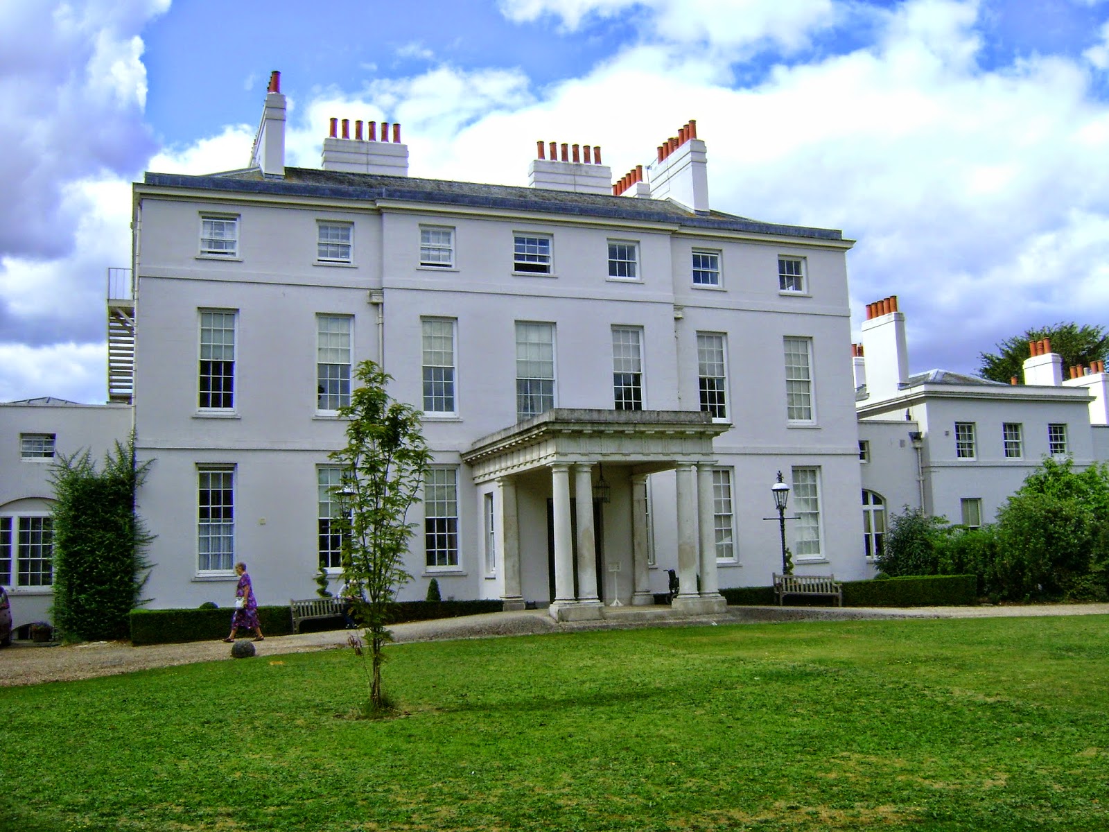 Mr. O's Tour Queen Victoria's Frogmore House and the Queen's 'Farm Stall'.