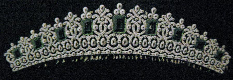 تيجان ملكية  امبراطورية فاخرة Emerald+diamond+faberge+tiara+crown+diadem