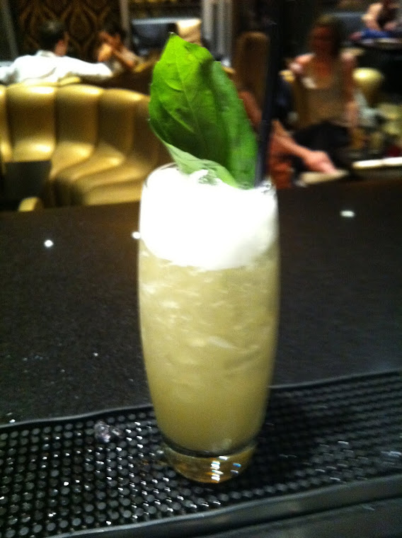 Pear&Basil Mojito