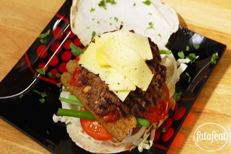 Middle Eastern burgers recipe and tomato in a sauce pan for a short time Middle Eastern burgers recipe