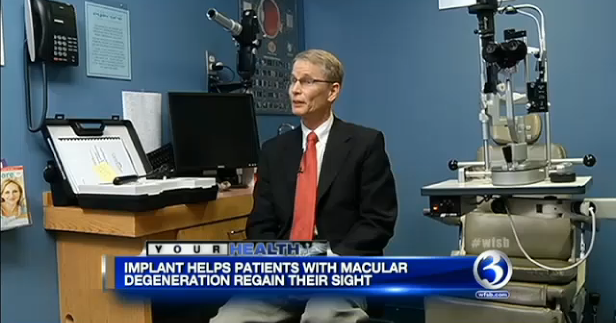 Low Vision Eyeglasses Doctor Screens Macular