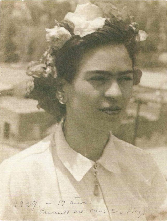 This is What Frida Kahlo Looked Like  in 1929 