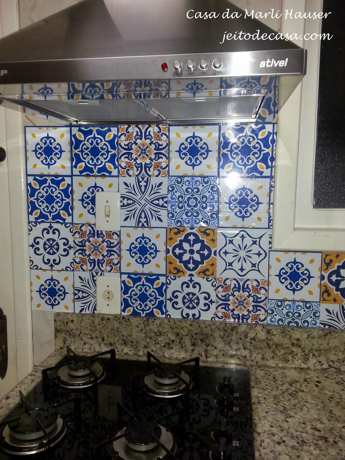 Adesivos de ladrilhos na cozinha! jeito de casa blog de decoração Azulejos adesive
