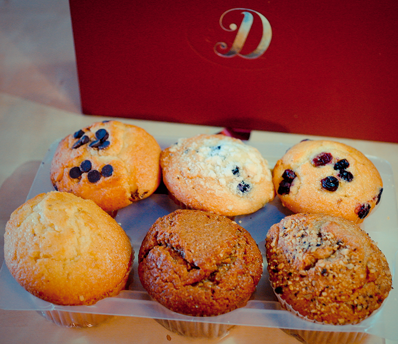 Evie's Lifestyle Dulcets Gourmet Muffin Sampler Gift Basket (Review