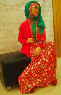 Gaya Hijab Hippies Terbaru ala Casandra Dini Hijab gaya hippies ala+casandra dini 9 Gaya Hijab Hippies Terbaru ala Casandra Dini
