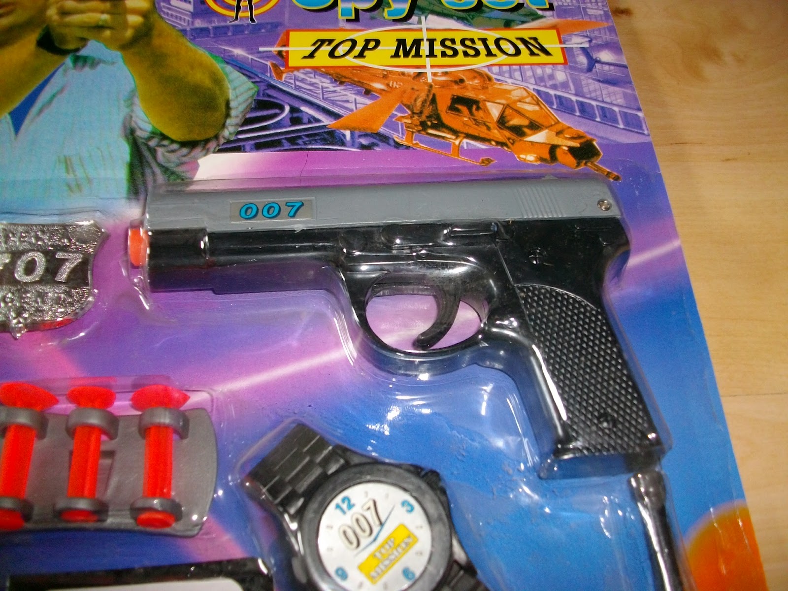 CODE NAME SPY TOY TOP MISSION 007 James Bond knock off SPY SETS