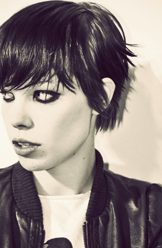 aiaianita: person with short hair suits