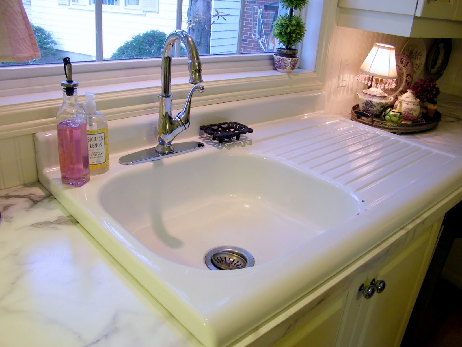 Maison Decor Putting in the formica countertop and sink