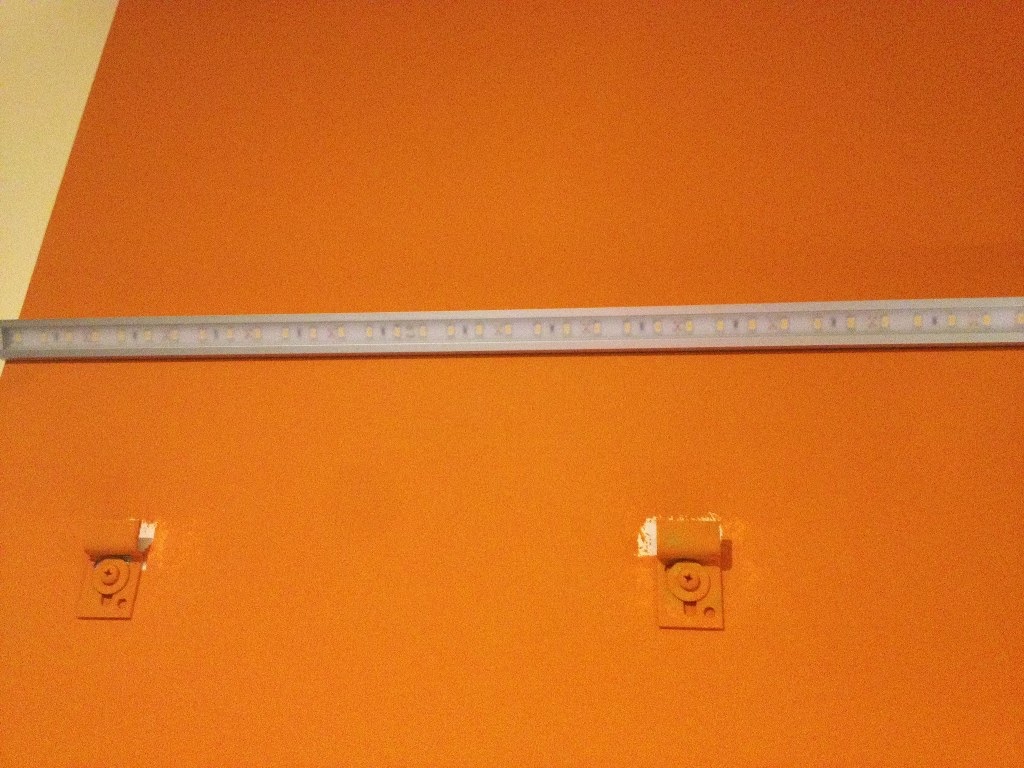 HuM's Baublog: Badezimmer Spiegelbeleuchtung