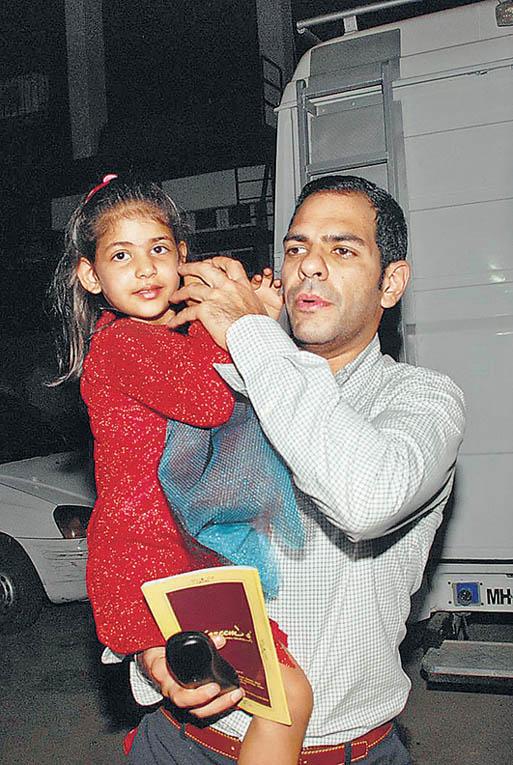karishma kapoor daughter |Wedding Pictures