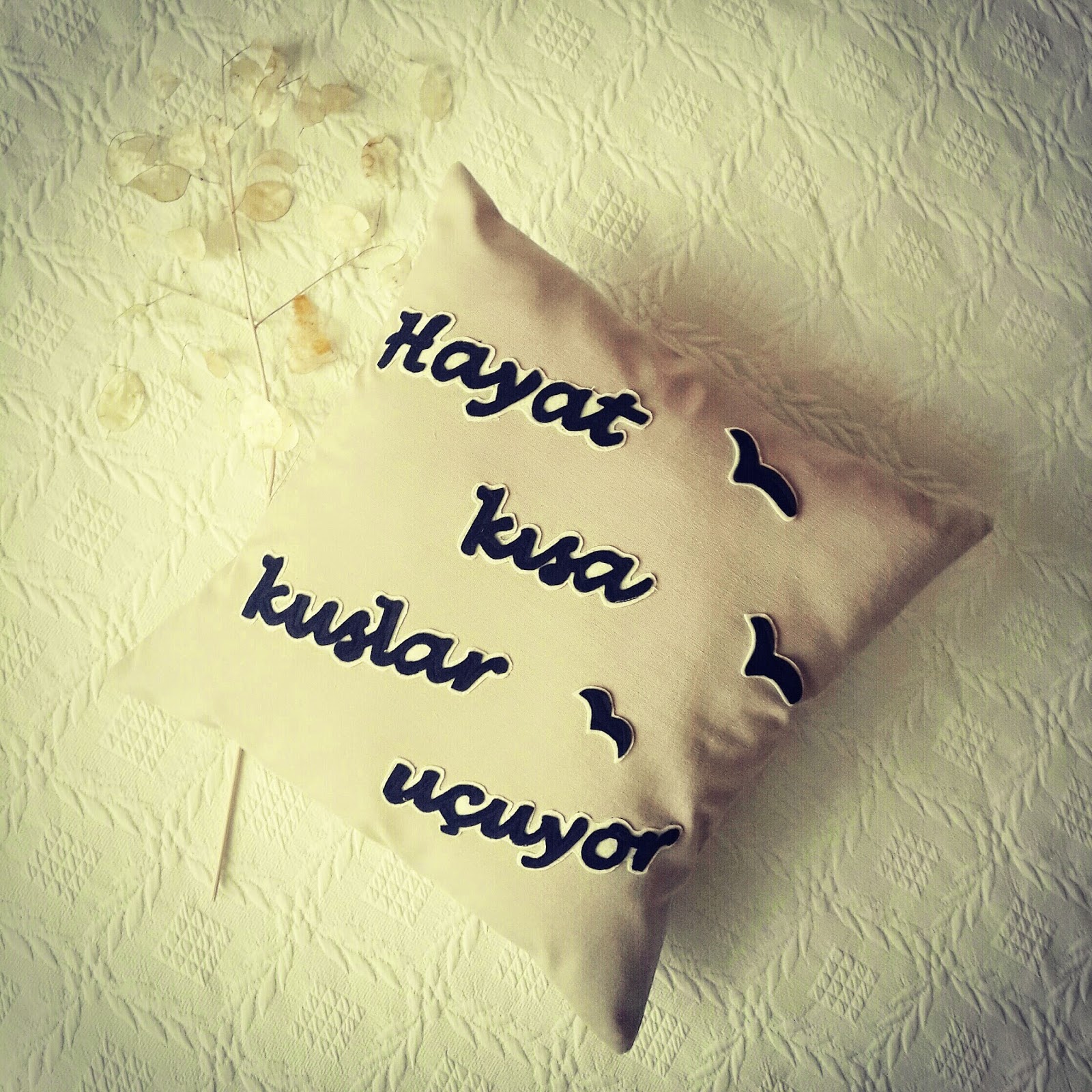 Hayat Agacı Atölyesi "Hayat kısa, kuşlar uçuyor" Hayat Agacı Atölyesi "Hayat kısa, kuşlar uçuyor"