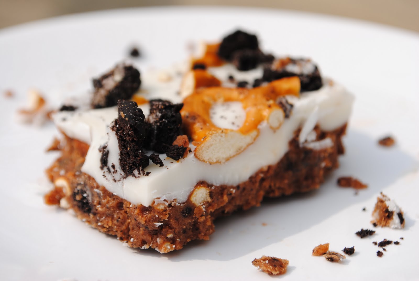 Cookies 'n Cream Pretzel Fudge Shugary Sweets