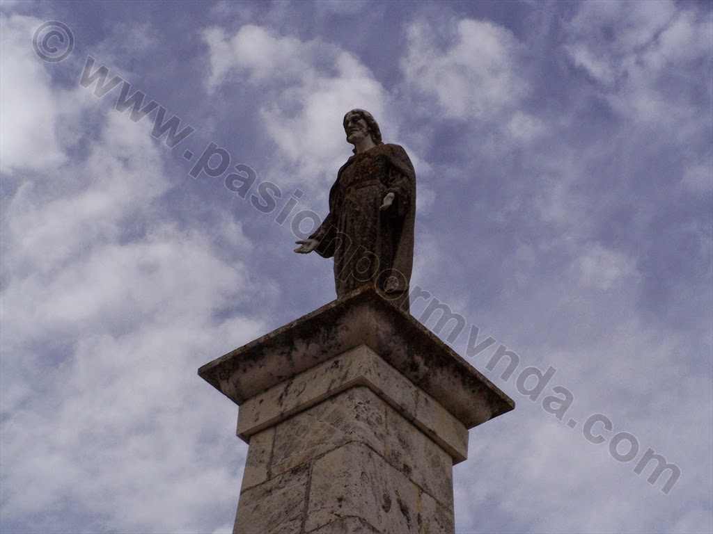 PASIÓN POR MVNDA Monumento al Sagrado Corazón de Jesús