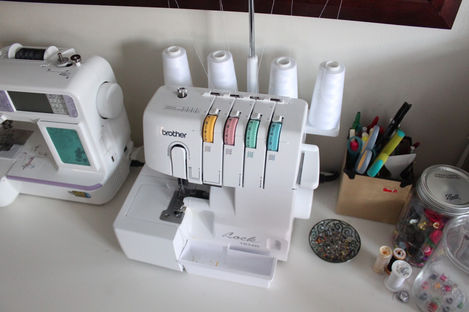 EAT+SLEEP+MAKE What is a Serger and Why Should I Use One?