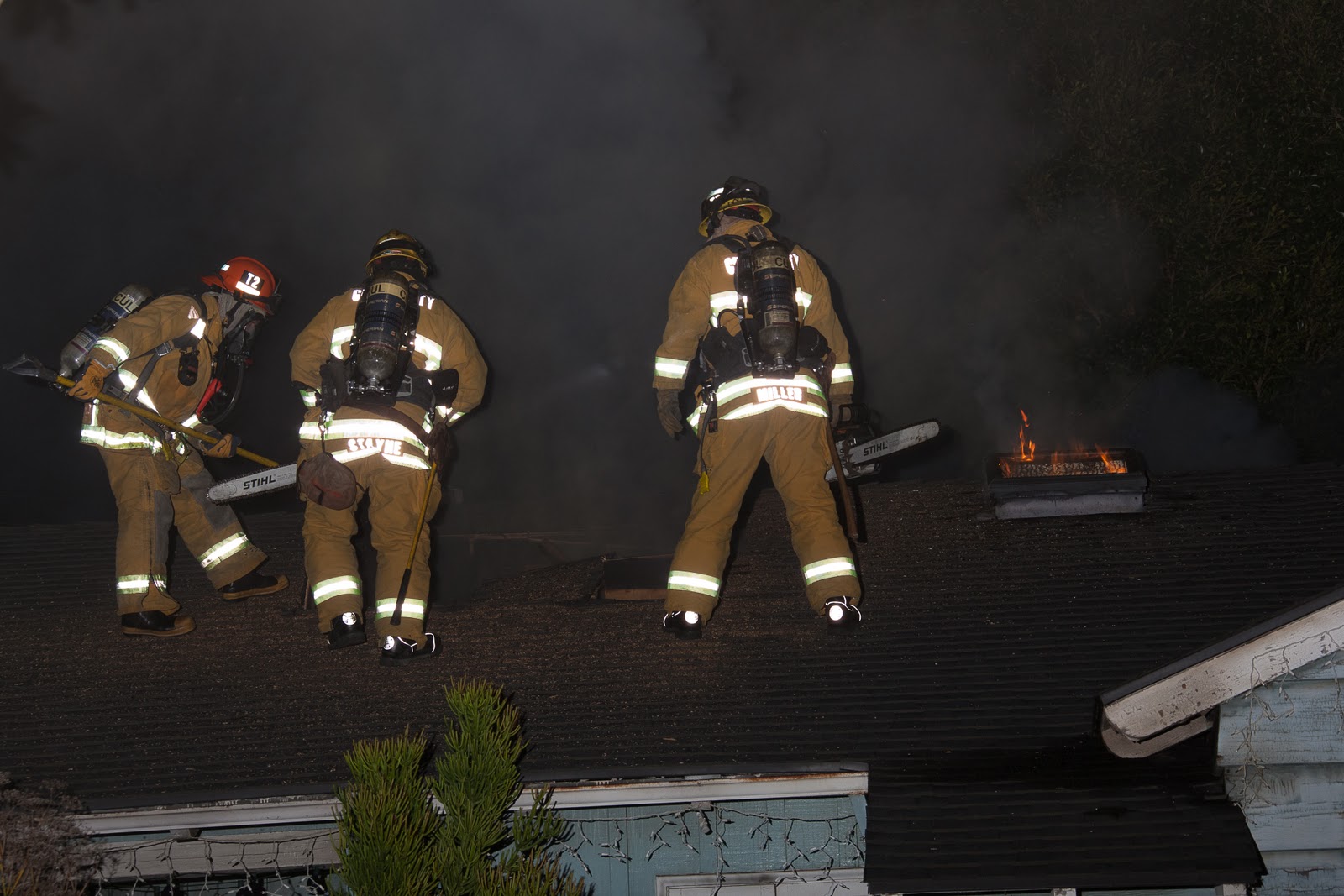 LACoFD - Structure Fire - 12-17-11 - Ladera Heights ~ FireWXPhoto