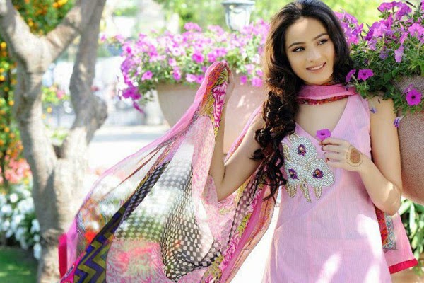 Alyzeh Gabol Latest Pictures With Biography