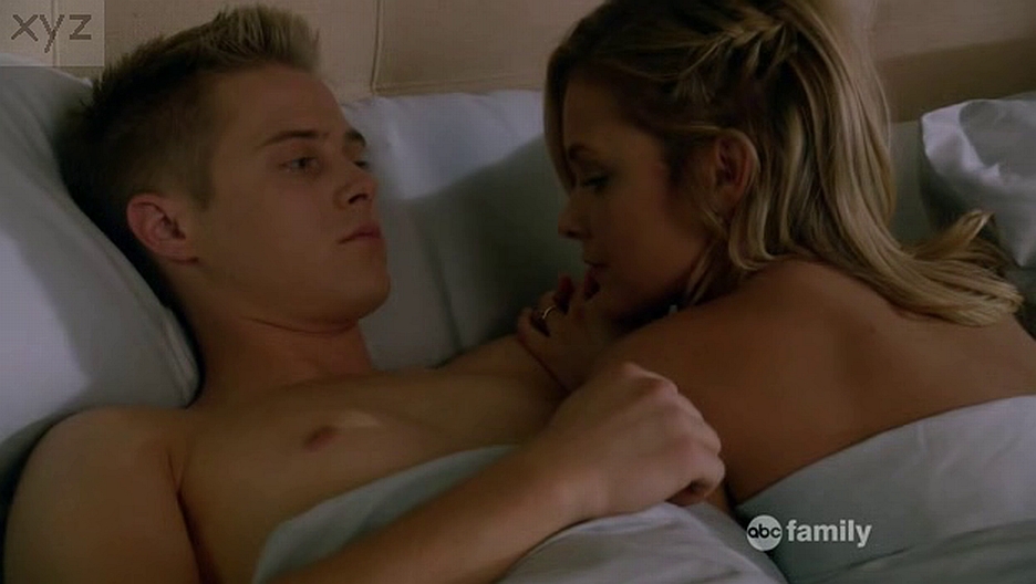 Lucas Grabeel - Shirtless in "Switched at Birth" .