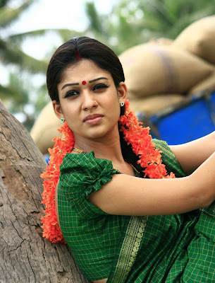 Actress Nayanthara Hot Saree Photos