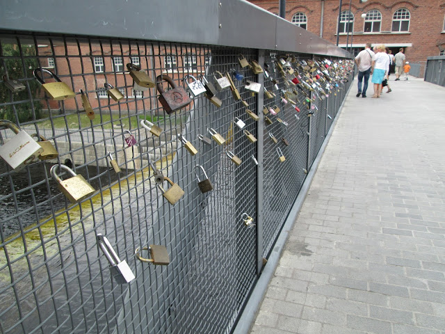 Patosilta love padlocks Tampere