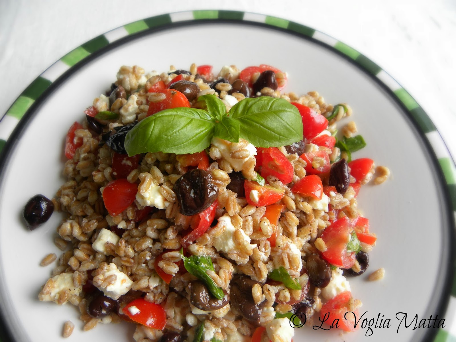 La Voglia Matta Insalata di farro, olive taggiasche,pomodori e feta