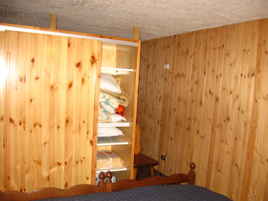 l'armadio guardaroba in legno