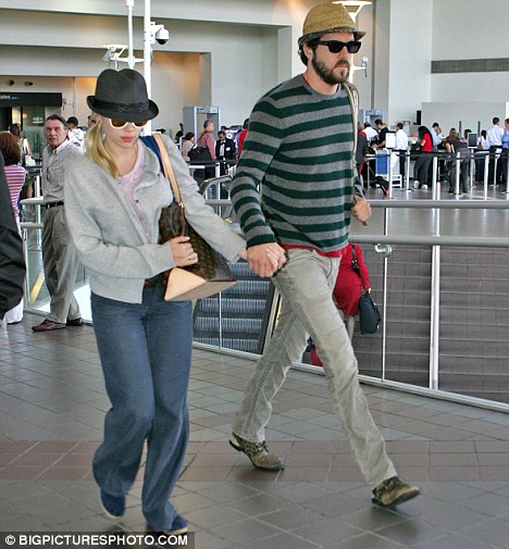 Ryan Reynolds Wife Images 2011 | All About Hollywood