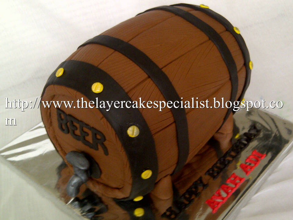 Mrs.Ho Wooden Beer Barrel Cake