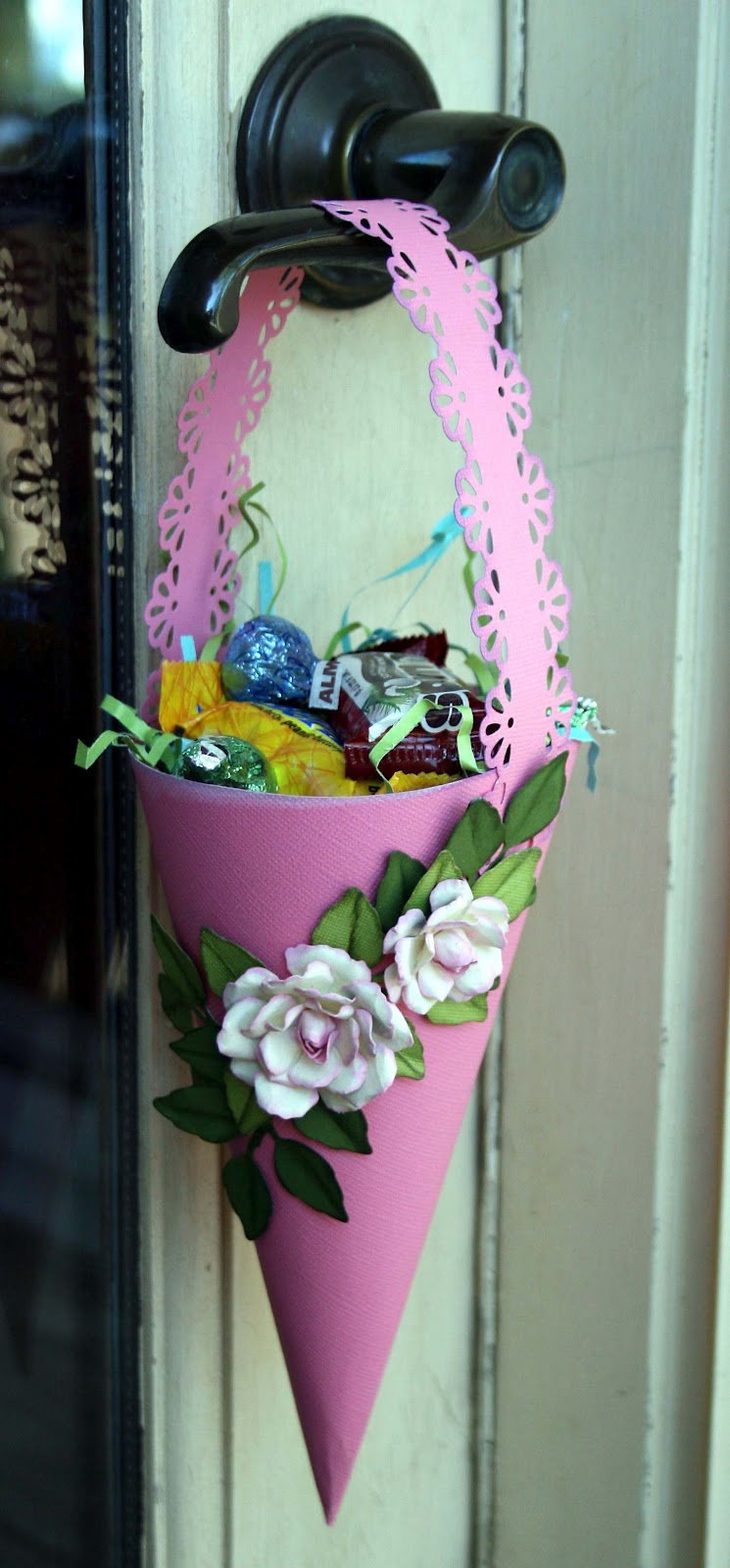 The Paper Variety Tutorial May basket by Marcia!