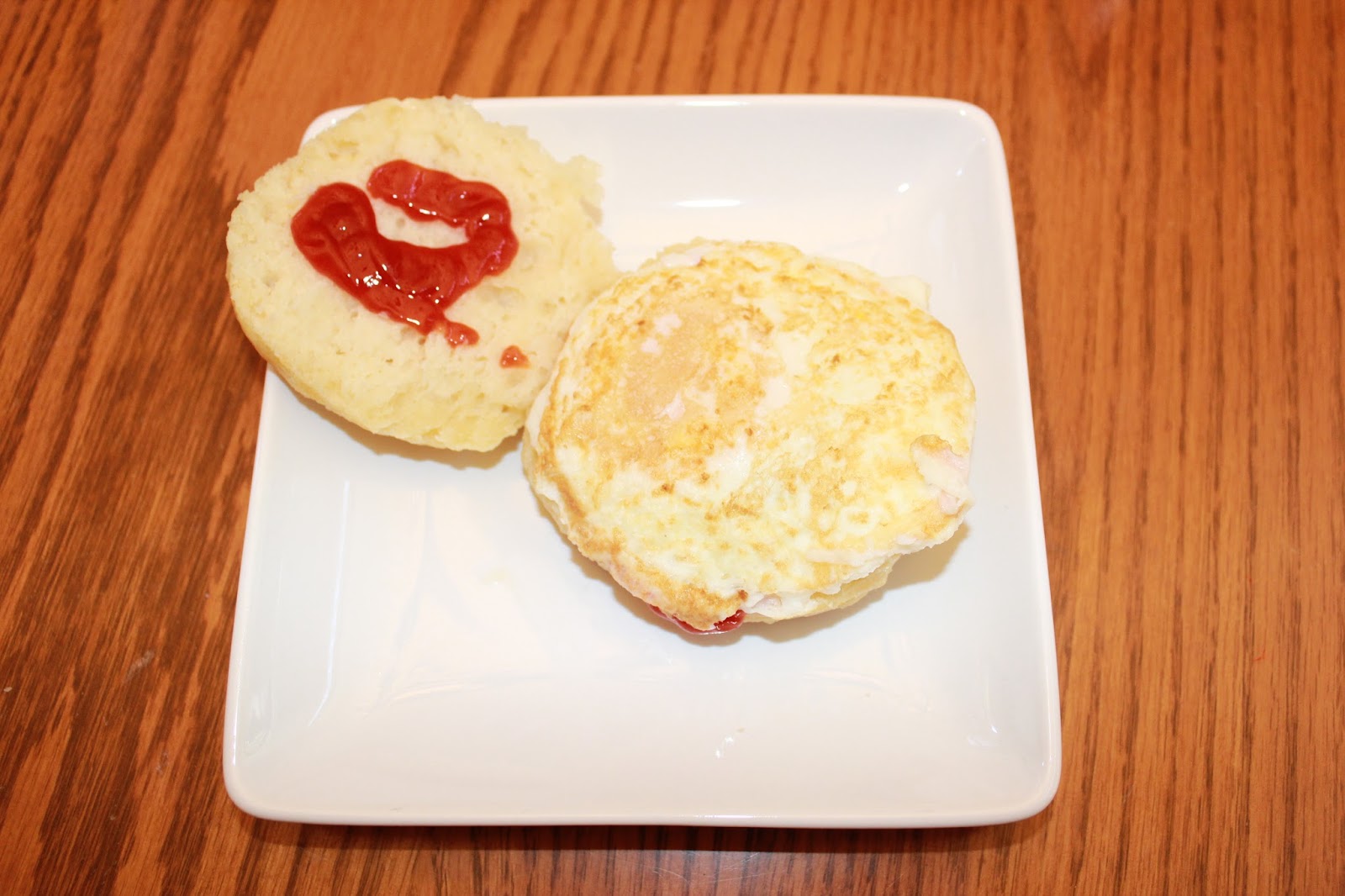 Michelle's Tasty Creations: Breakfast Egg Biscuit