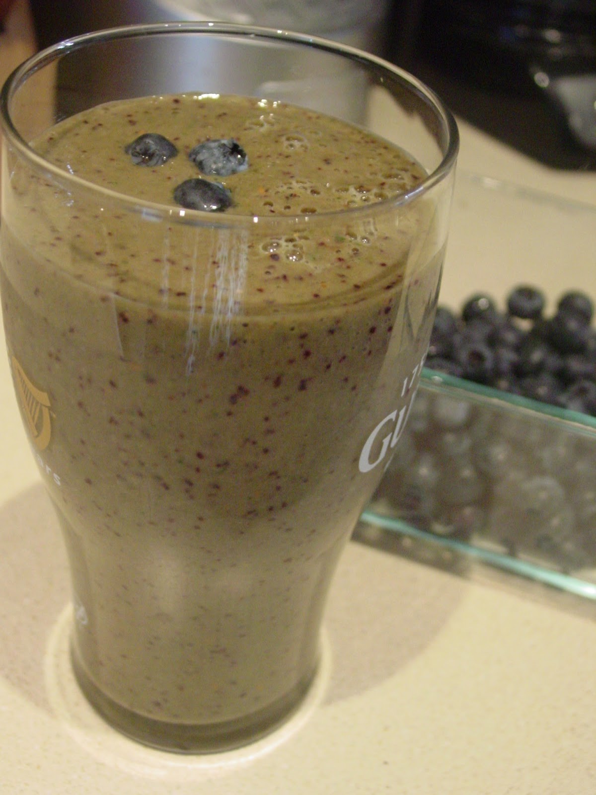 The Dirty Floor Berry Kale Smoothie