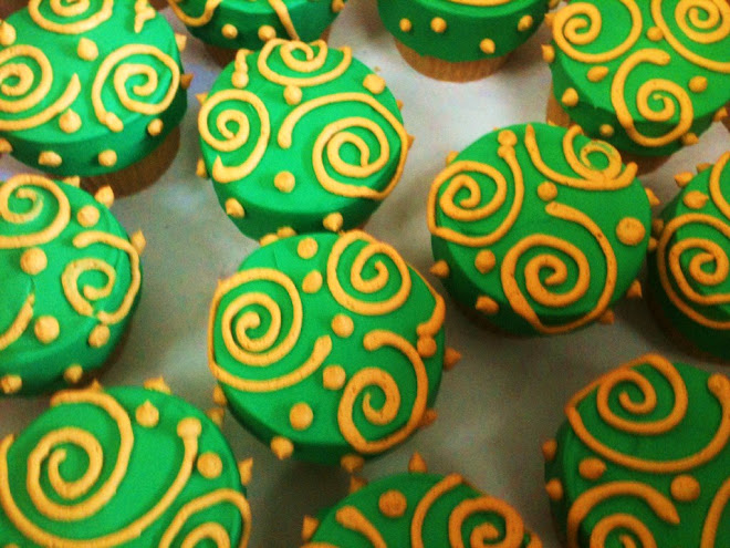 Green_Swirlee_Wedding_Cupcakes.jpg