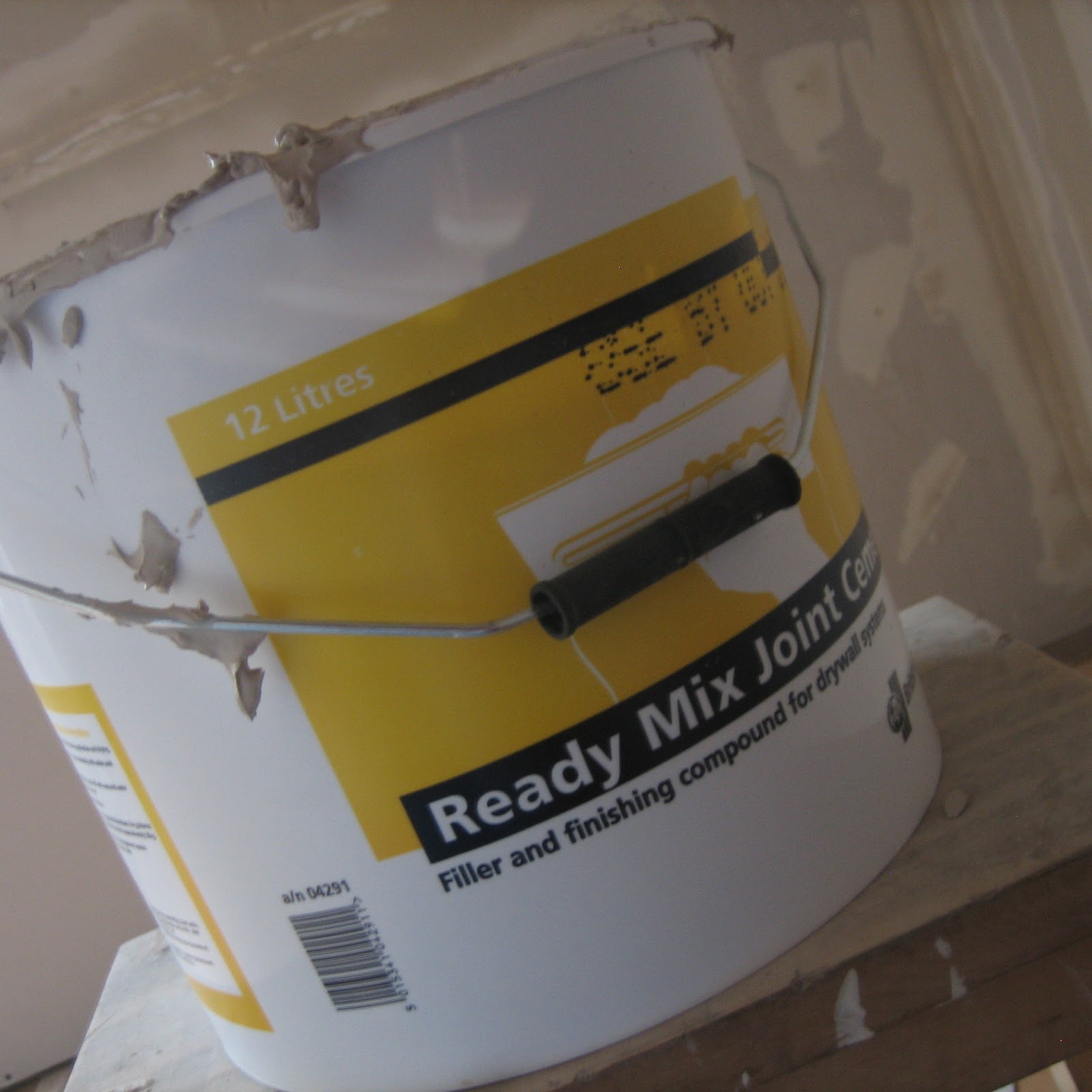 Our Handmade Home: how to... Tape Plasterboard