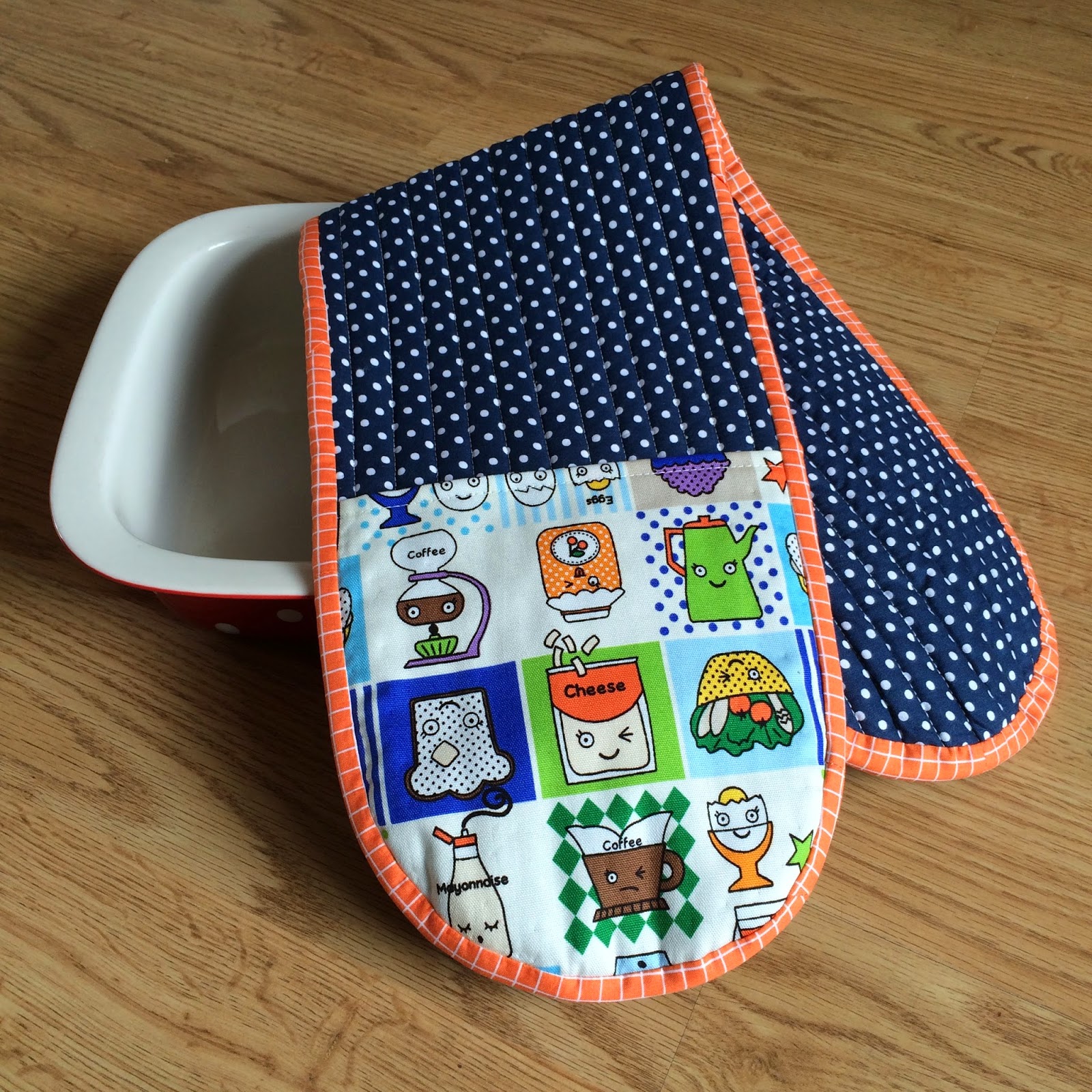 I'm in love with my oven glove / CHARM ABOUT YOU